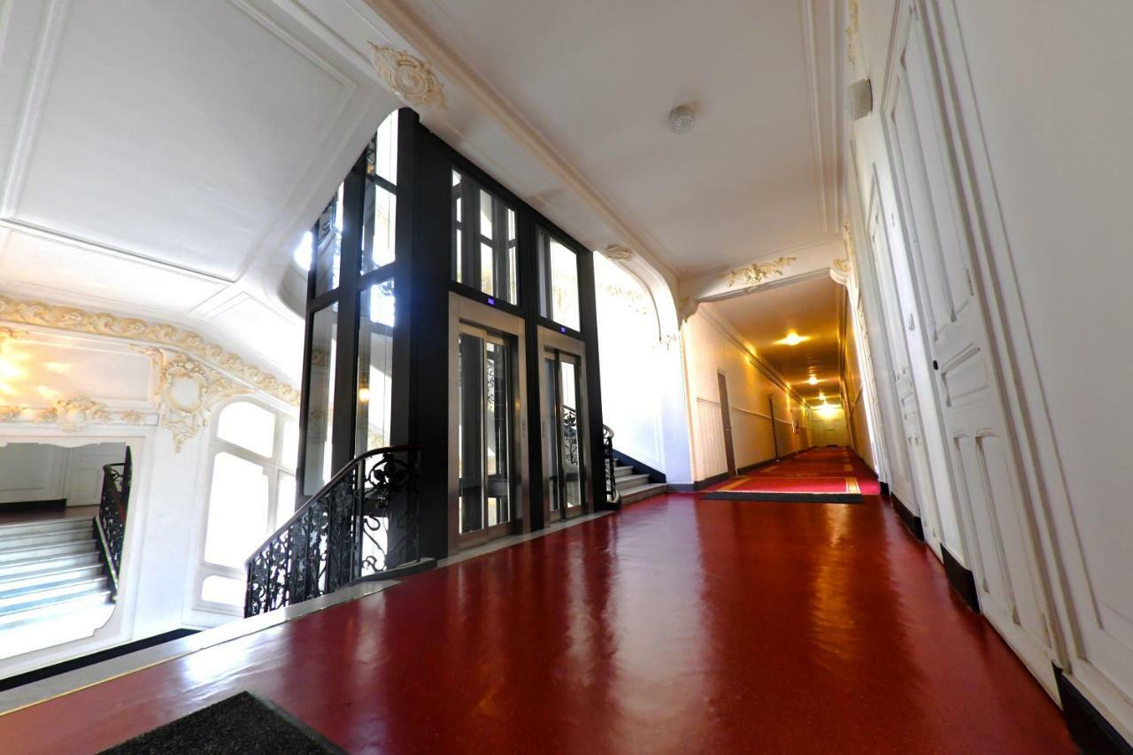 Winter Palace Ментона Екстериор снимка
